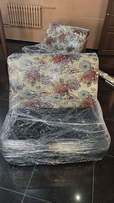 Продаю диваны цена договорная