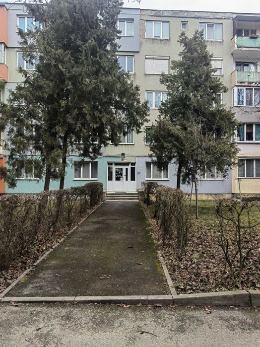 Apartament 3 camere-zona excelenta Micro 2 vizavi de Materna