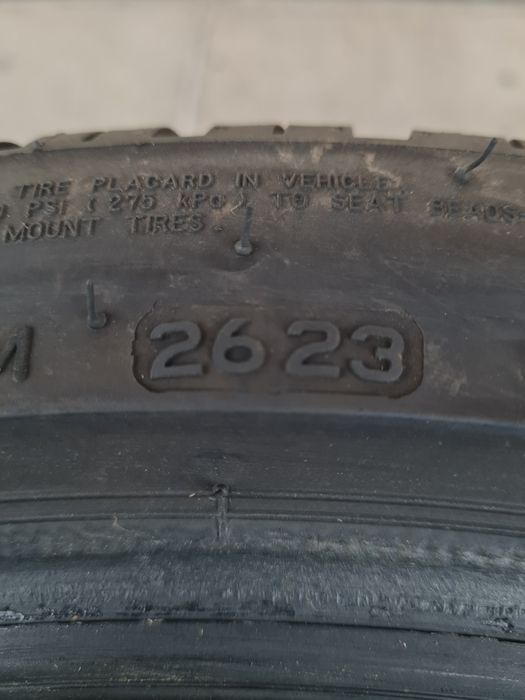 Зимни гуми 2 броя BRIDGESTONE Blizzak LM005 275 35 R19 дот 2623