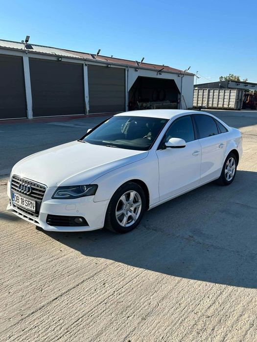 Vand Audi A4 ,stare foarte buna