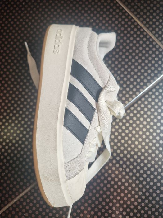 Adidasi originalii