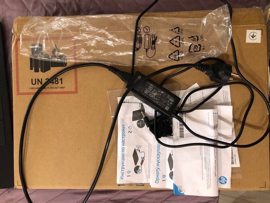 Ноутбук HP 15-db1093ur