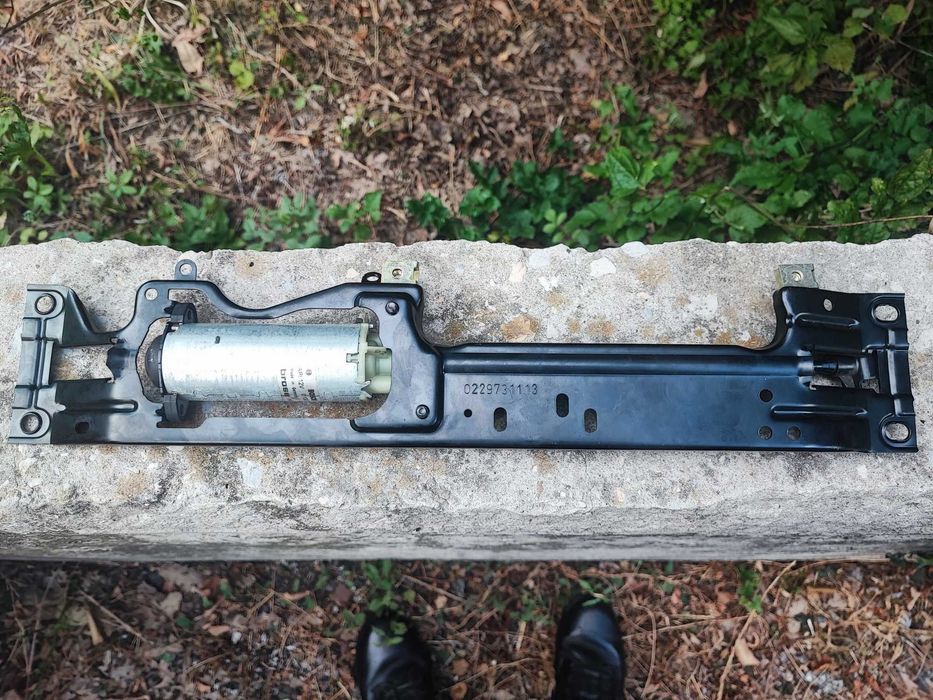 Продавам механизъм за Ел седалки Vw Touareg