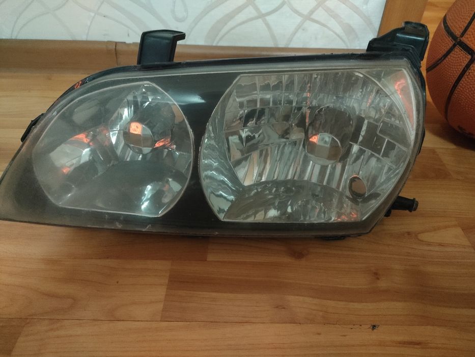 Левый фара от Ипсума рестайлинг