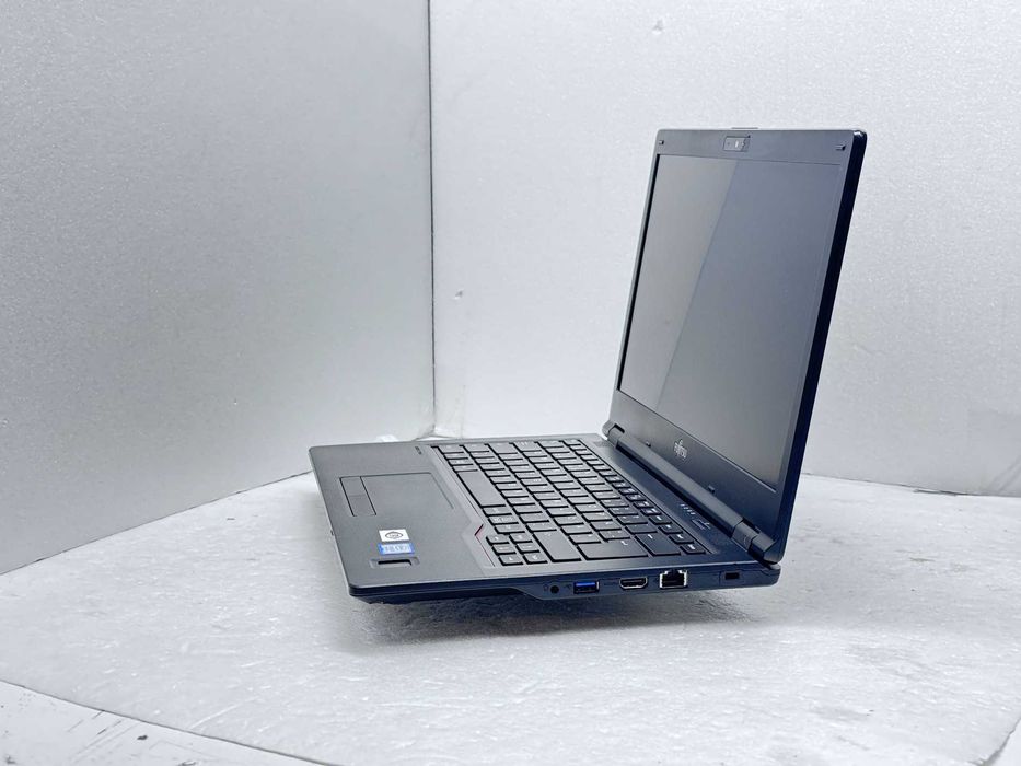 Реновиран Fujitsu LIFEBOOK E549 i5-8265U 16GB 260GB NVMe гаранция
