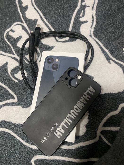 Продам Айфон-Iphone 13