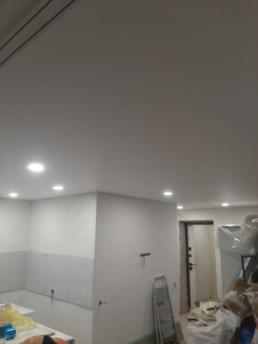 Натяжные потолки