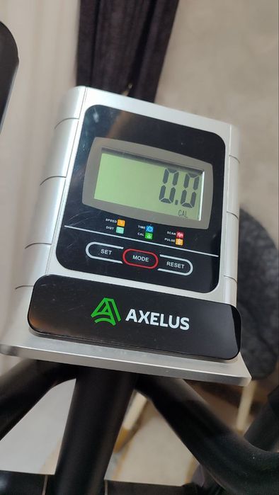 Продам эллиптический тренажёр два в одном: вело плюс лыжи.