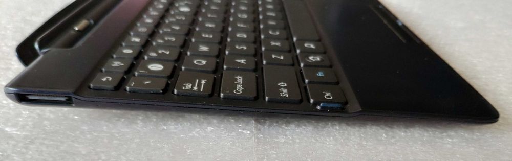 Детски таблет - ASUS Transformer TF300T + Клавиатура: YouTubeKids/игри