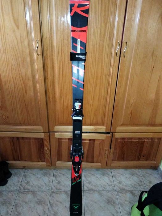 Ски червен Rossignol