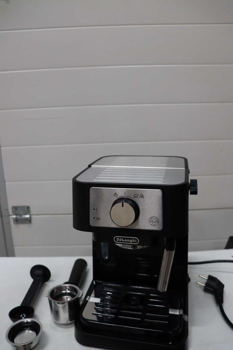 Еспресо машина DE’LONGHI Stilosa EC 260.BK, 15 bar, 1100 W, 1 л, Черен