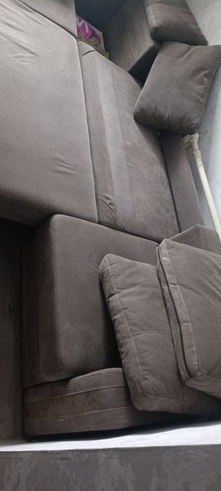 Продам диван 3.4 метра длина