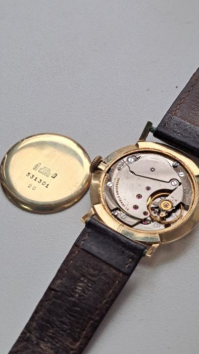 Ceas de Aur 14 K Elvețian Saturn De Luxe