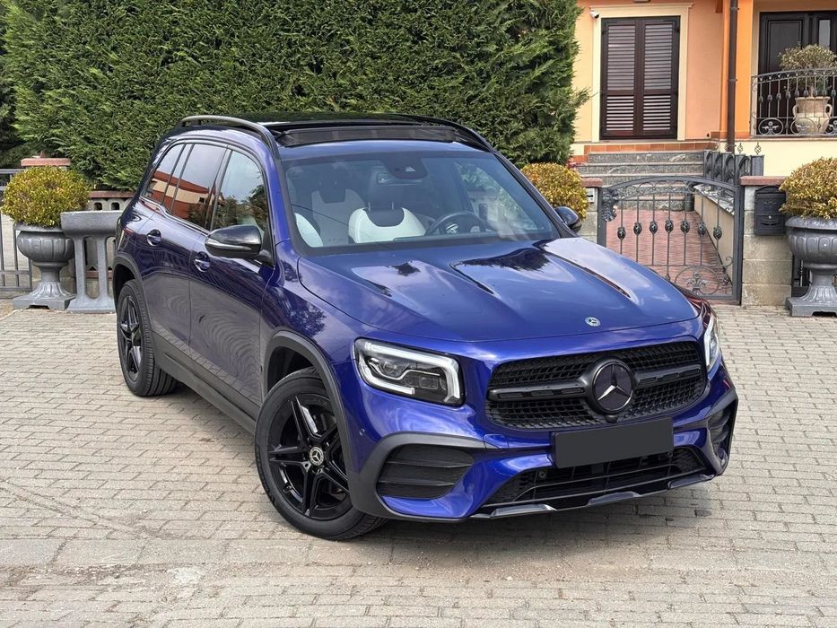 Mercedes-Benz GLB Mercedes-Benz GLB, pachet AMG, Night, Panoramic, TVA deductibil