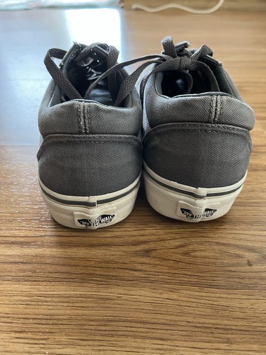 Adidasi vans marimea 40