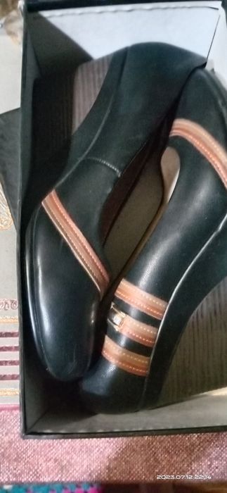 Продам туфли балетки размер 40,41