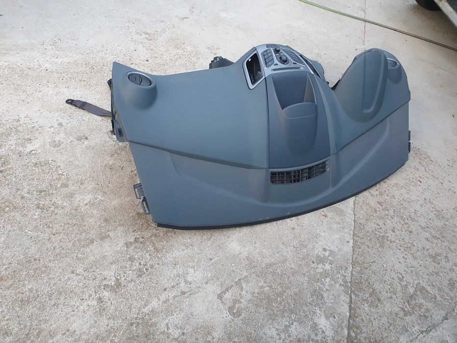 Plansa bord ford fiesta mk7