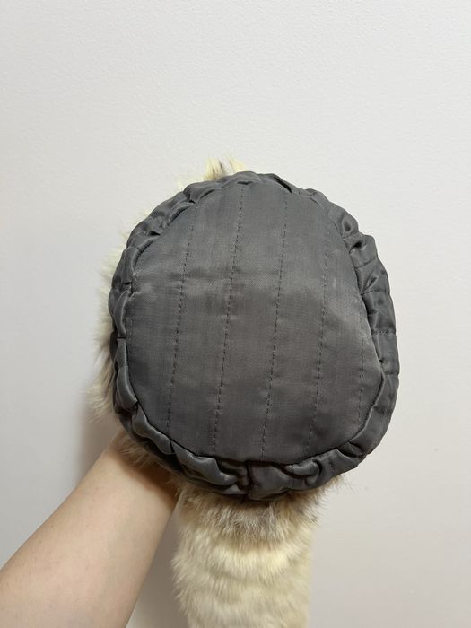 Căciulă de blană cu codiță