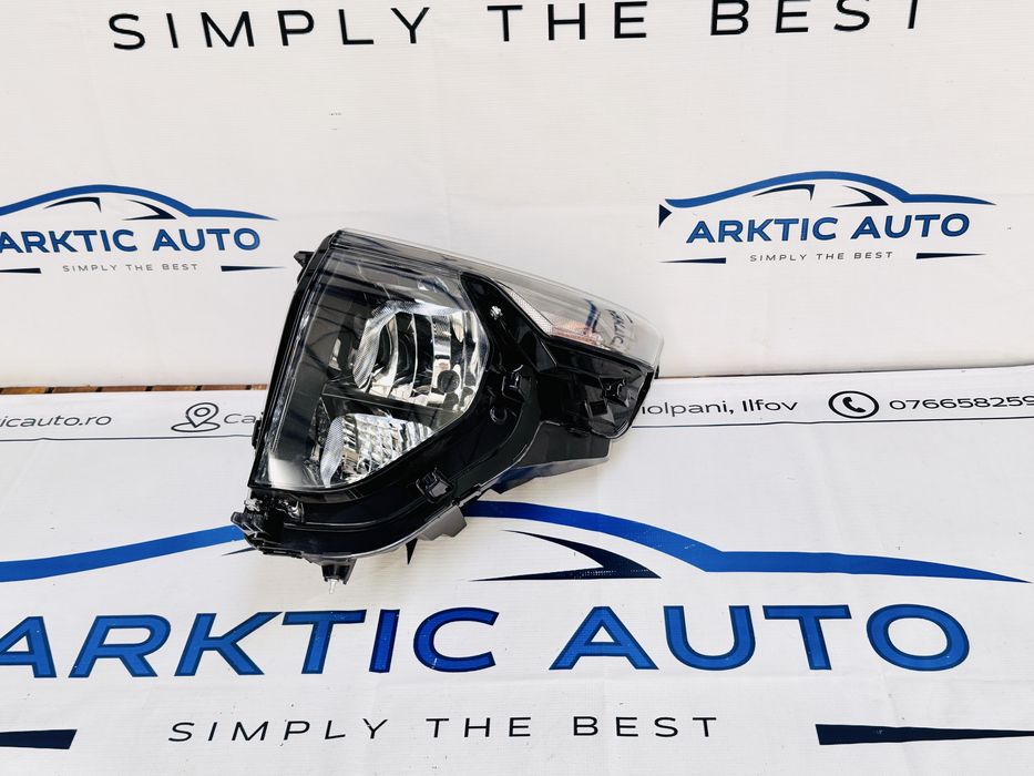 Far stanga Ford Transit Courier dupa 2023 cod R2X61-13W030-CF