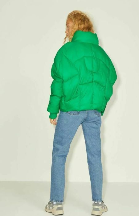 НОВО Зимно яке с капитониран ефект JJXX