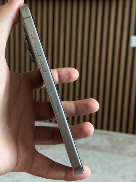iPhone 15 promax natural titan 256 sim + e-sim