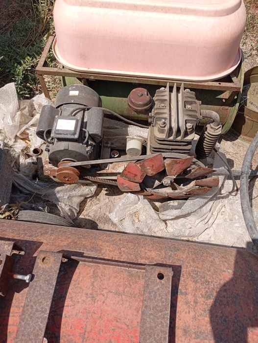 Продам компрессор воздушный.