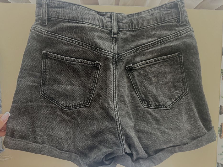 Дънкови къси гащи H&M