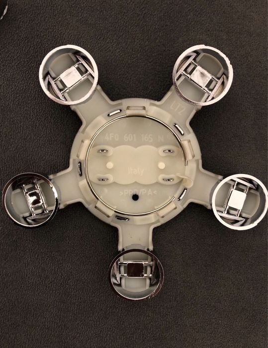 Set capace janta gheara stea Audi 135mm A4 A7 A6 Q5 Q7 Q3 B8 8L A2 A3