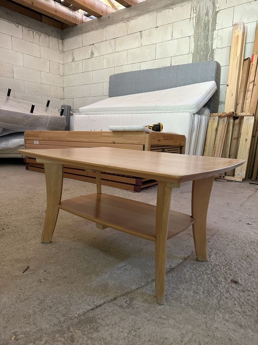 Mobilă import Austria           Paturi 90x200 saltele, masuta lemn masiv, chiuveta