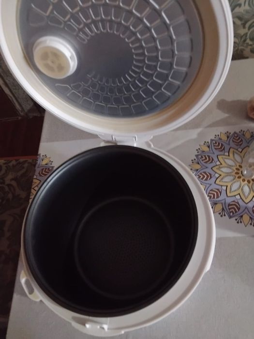 Продается мультиварка