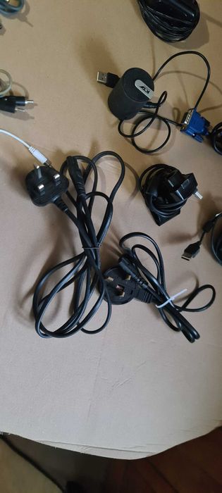 Кабели,зарядни,камери за компютри