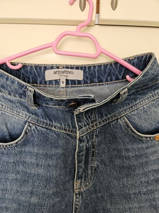 Дънки mom на марката Attrattivo