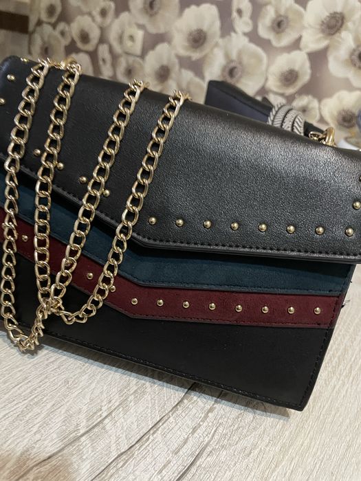 Продам сумочку клатч