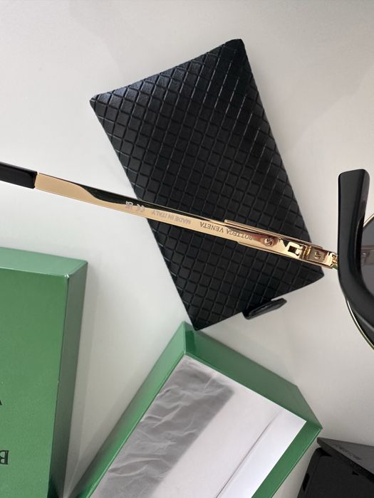 Очки солнцезащитные