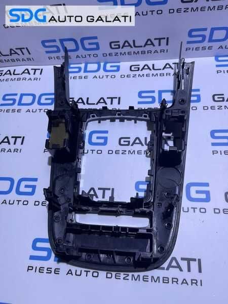 Rama Grila Ornament Consola Centrala Timonerie Maneta Schimbator Viteze Audi A4 B8 2008 - 2012 Cod 8K0864261