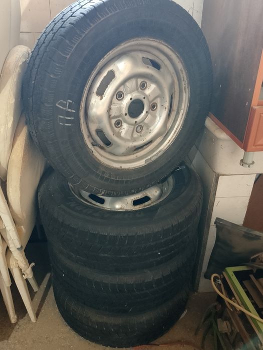 Зимни гуми за бус