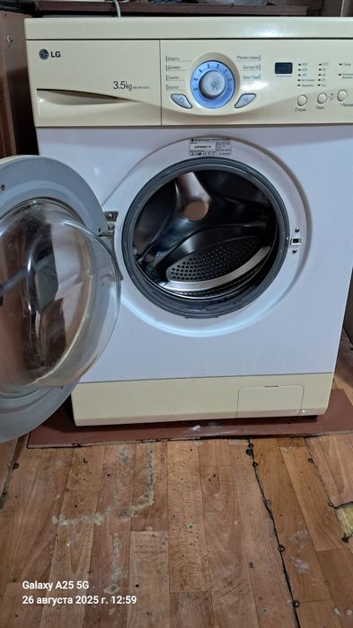 Продам стиралку LG. На 3,5 кг. Б/у