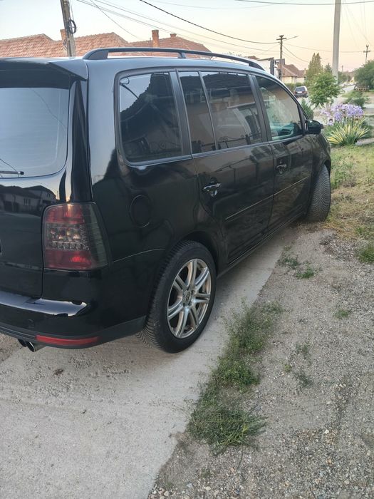 Volkswagen Touran 2.0 Tdi