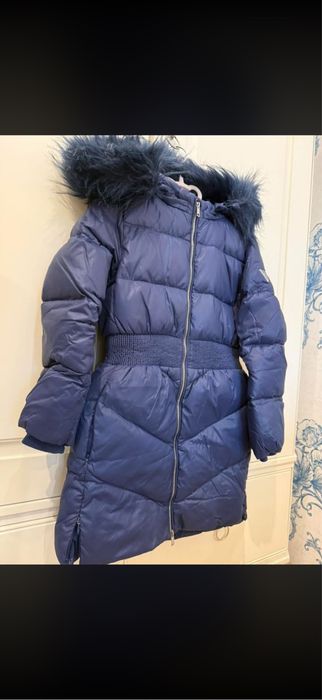 Зимно яке GUESS от гъши пух.