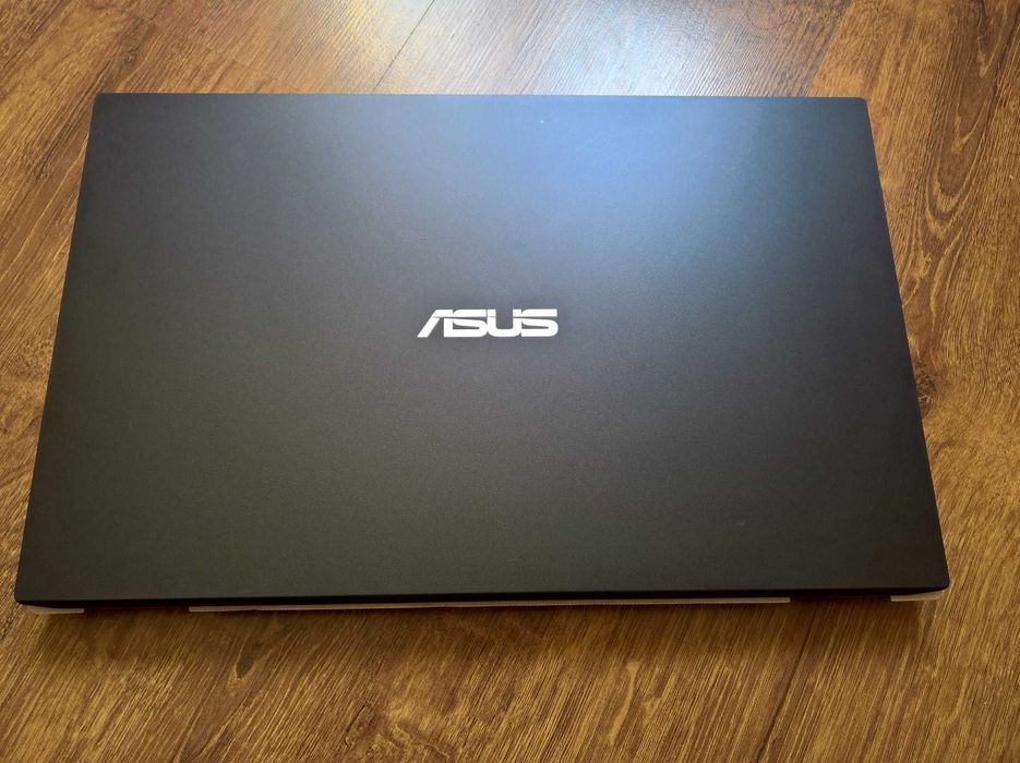 15.6" ASUS ExpertBook B1, i5-1235U, 16GB DDR4, 512GB NVMe