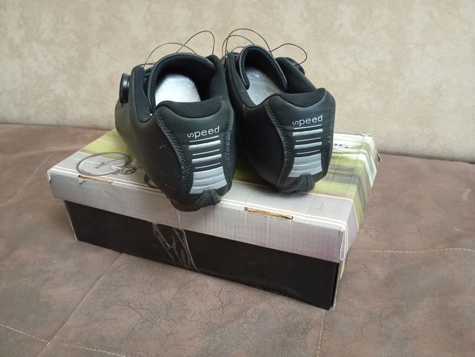 Велотуфли для велосипеда