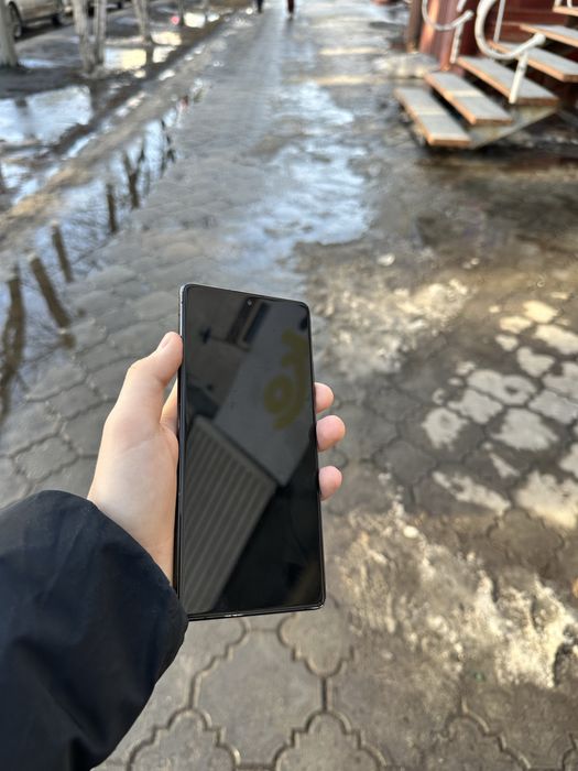 Продам samsung s10 lite