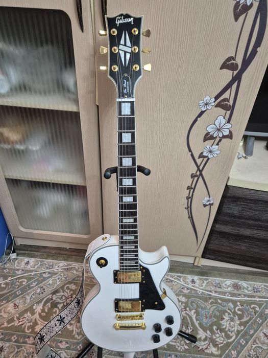 Электрогитара gibson