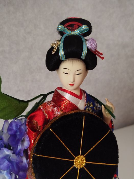 Интерьерная статуэтка