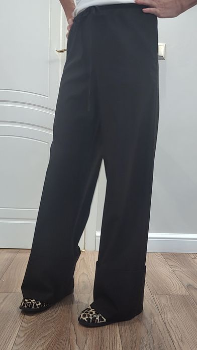 Панталон нов  на ZARA