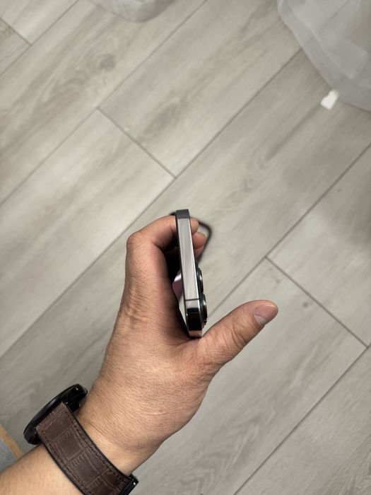 Продам айфон 13 про 128г