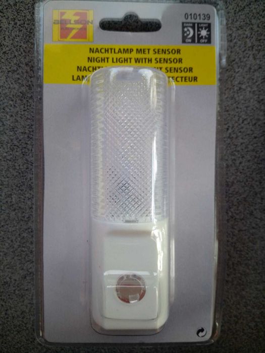 Lampa de veghe led Benson, 3 modele, senzor crepuscular, 220V