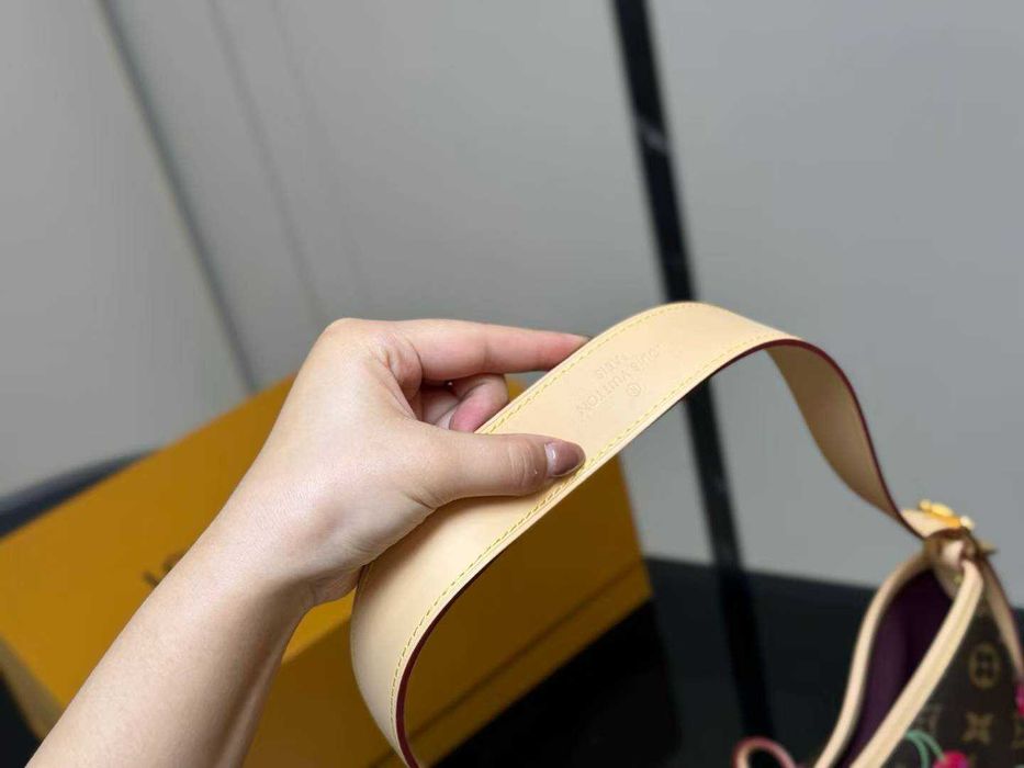 Geanta de mana dama Louis Vuitton 95-43