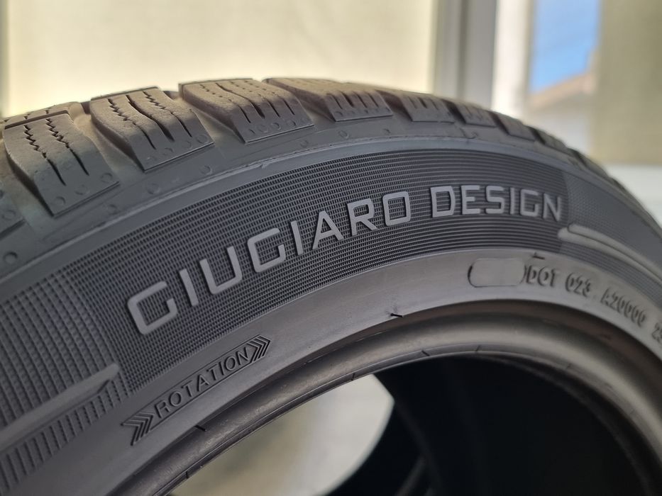 "Dot 23" 245/45/19 Vredestein 4Броя: 650лв 6.8мм