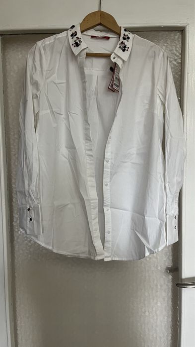 Риза Soliver и жилетка Mohito